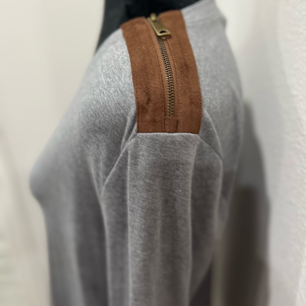 Long sleeve knit Lauren by Ralph Lauren shirt.